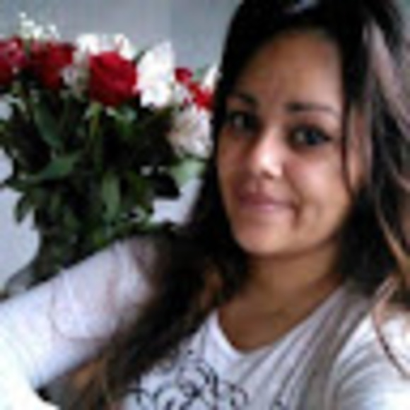 Meet your Posher, Cristina - Picture 1 of 1